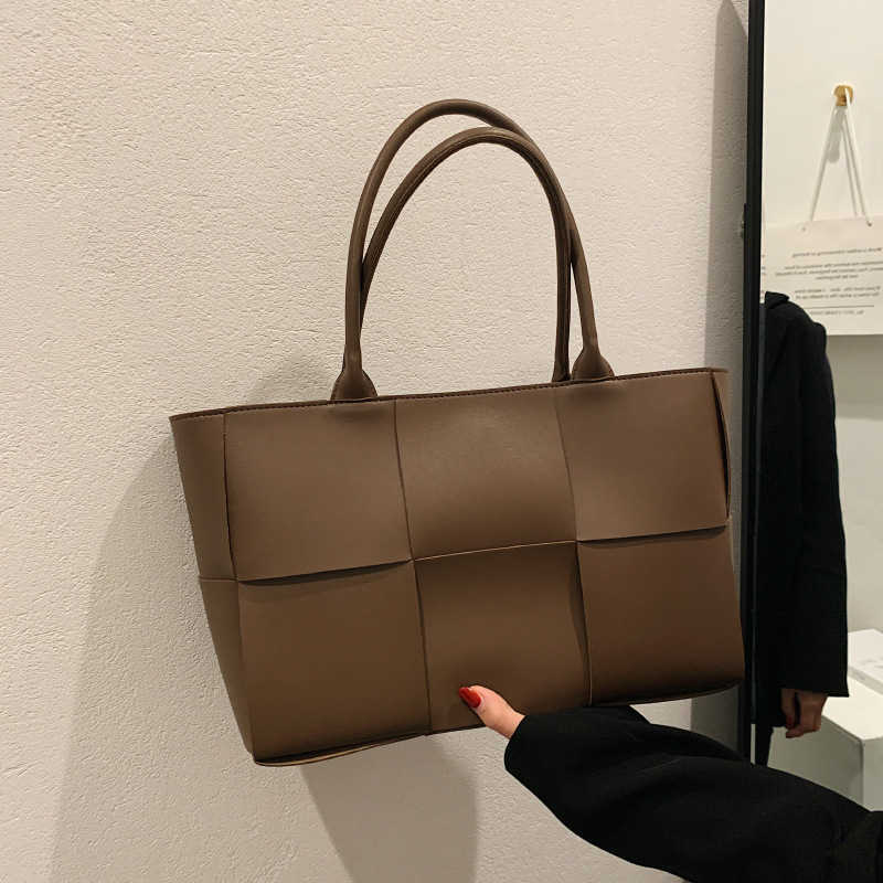 Bottegas Bag Venetas Arco Tote Big bag women's 2023 autumn and winter new fashion design woven shoulder portable versatile 848R 1PAX