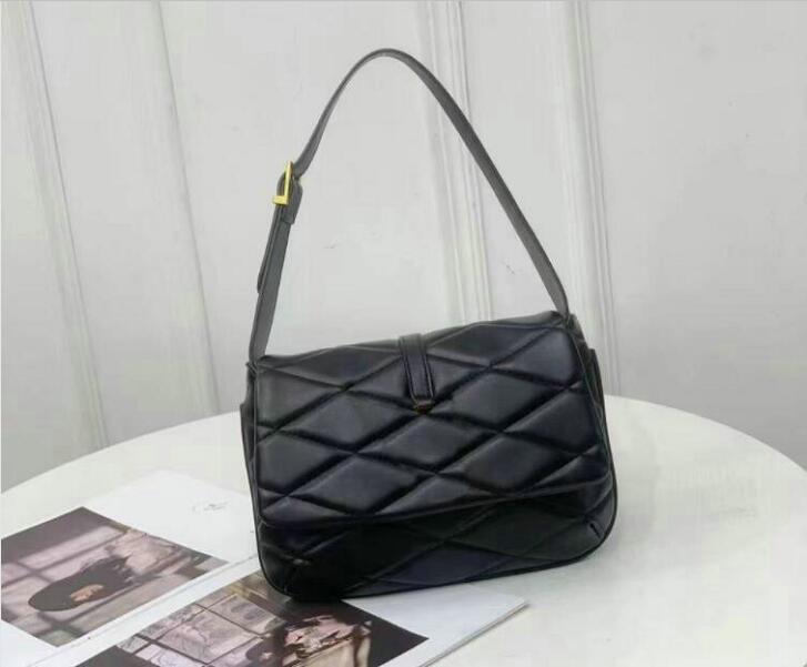 

Women 26CM Designer Bags Shoulder Bag Underarm Wallets Hand Carry Purses fashion fashion Famous Colors luxury Diamond Totes Handbags, Black