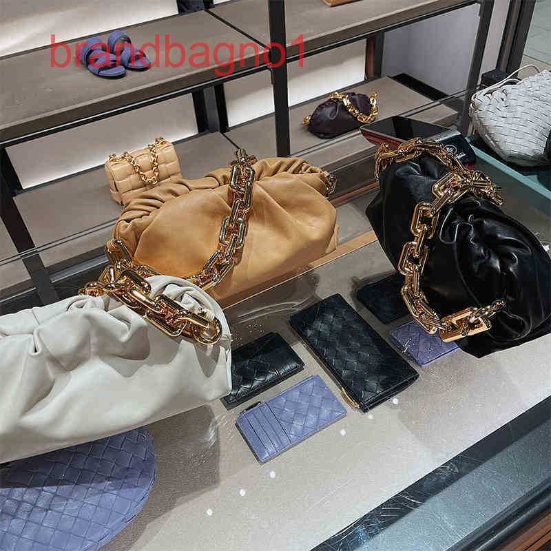 

Bottegas Bags Venetas Designer Pouch Bag Luxury Women clutch Handbags Chainpouch Leather Hand Chain Cloud Shoulder YVA4, Black