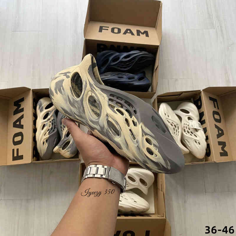 

Runner Sandals Slides Sandal Designer Foam Graffiti Bone White Resin Desert Sand Cream Clay Moon Grey Rubber Summer Beach Slipper Yezzzy