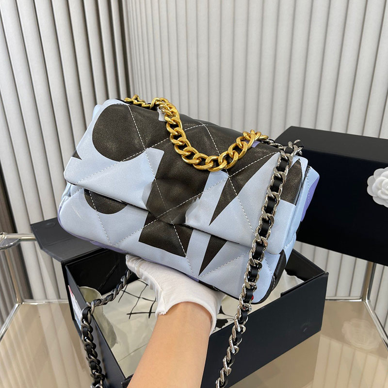 

Vintage Women Printed Luxury Designer Shoulder Bag Fashion Leather Quilted Matelasse Chain Classic Flap Handbag Crossbody Shopping Cosmetic Bag Suitcase 25CM, Split