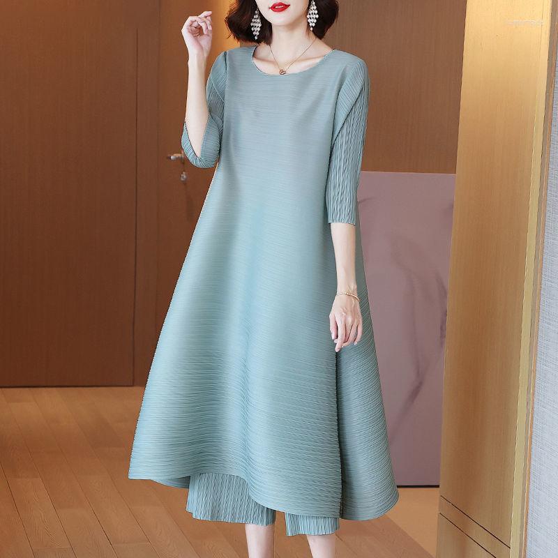 

Casual Dresses Autumn Retro Minimalist Hong Kong Pleats Long Dress 2022 Temperament Ladies Chic Loose O Neck Solid Tops, Purple