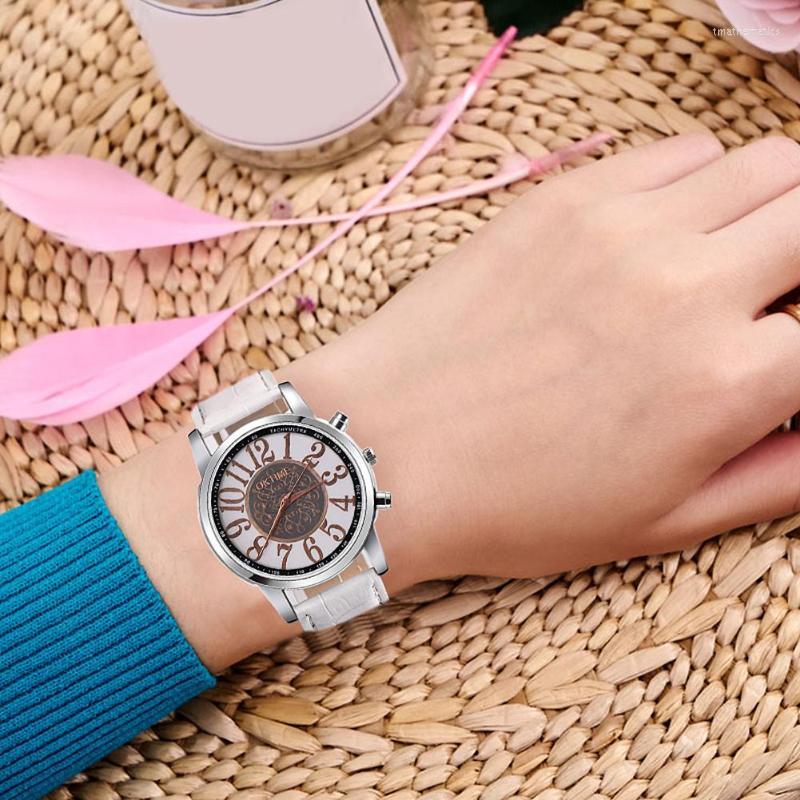 

Wristwatches Simple Analog Bracelet Wristwatch Women Men Fashion And Practicality Multicolor Leisure Time Quartz Watch Retro Patterns Watche, White