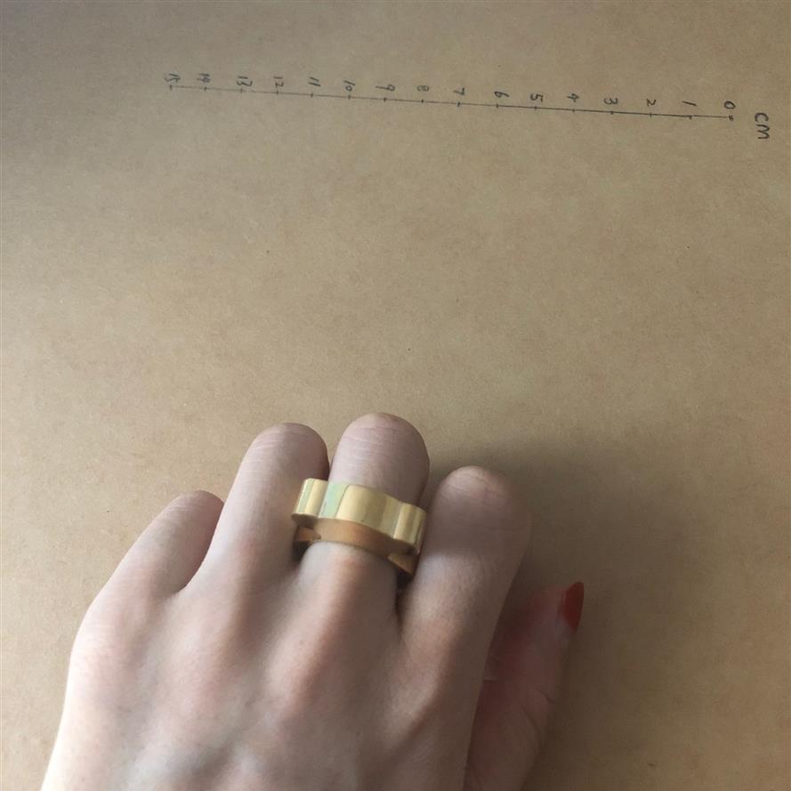 

new fashion stainless wide band hollow finger rings women bears rings Anillo oso246H