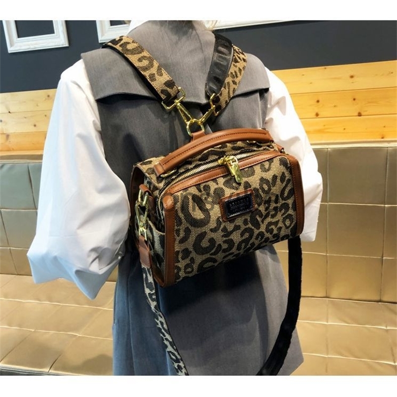 

Evening bag Designer Shoulder Bags hand Crossbody Panther Women's messenger 2021 New Versatile hand Boston Casual one shoulder multi-purpose, Caramel color%