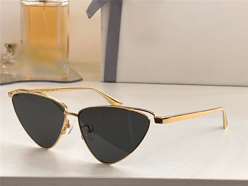 

Sunglasses For Women and Men Summer 0162S Style Anti-Ultraviolet Retro Plate Full Frame Glasses Random Box