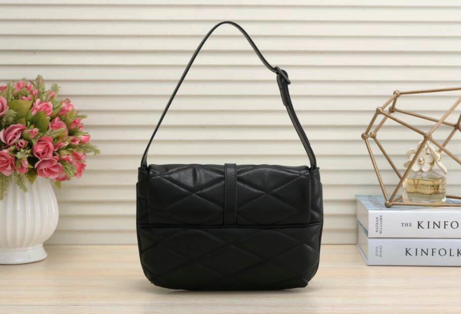 

Women Designer Bags Fashion Shoulder Bag Underarm Wallets Hand Carry Purses brand Famous Colors luxury Diamond Totes Handbags, Black