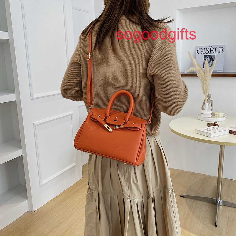 

Designer Bags Herme Luxury Genuine Leather Women's Single Shoulder Handbags French large capacity texture bag One shoulder women's Solid col, Black