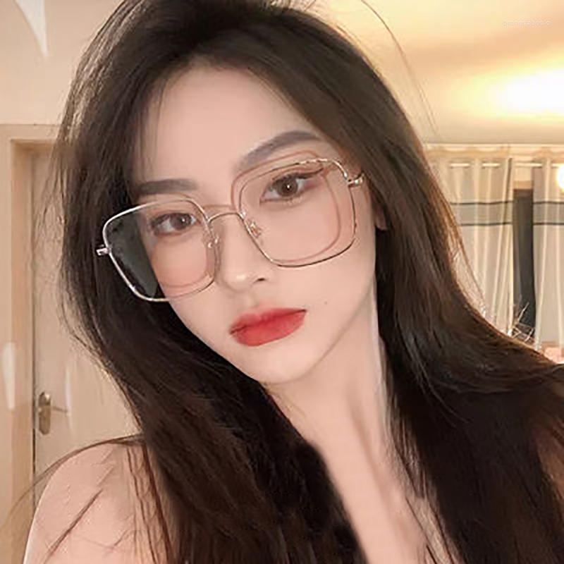 

Sunglasses Anti-blue Radiation Flat Retro Metal Square Frame Glasses Women With Diamond High Quality Reading Gafas 2022