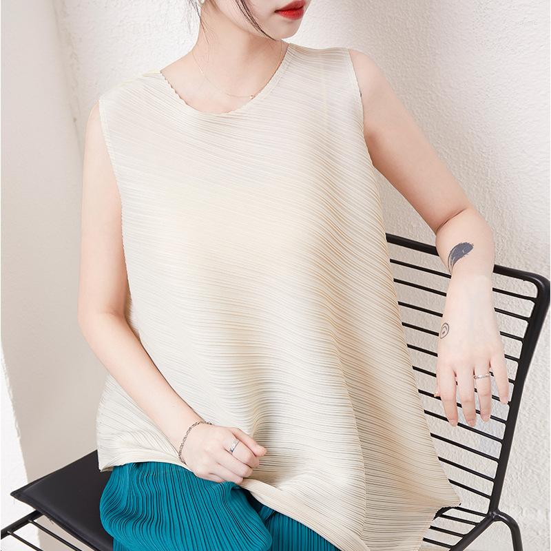 

Women's T Shirts Miyake Top Pleated Short Design Sense Female Niche Summer Asymmetric Loose Large Size T-shirt Sleeve, Picture color