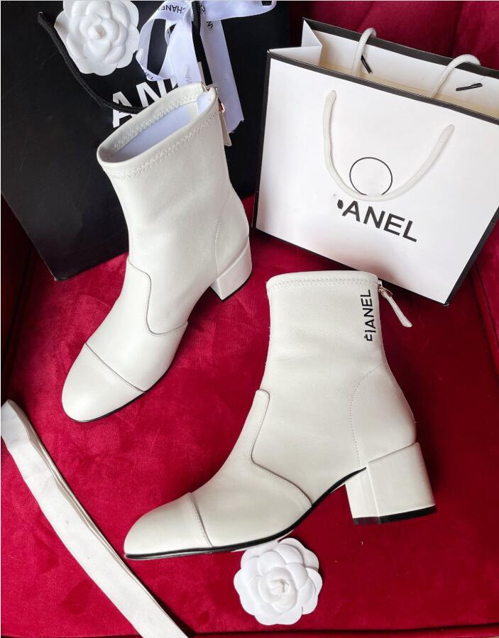 

2022 Dress Shoes Designer princess boots genuine leather and assorted colors logo very gorgeous and noble with size 35-40