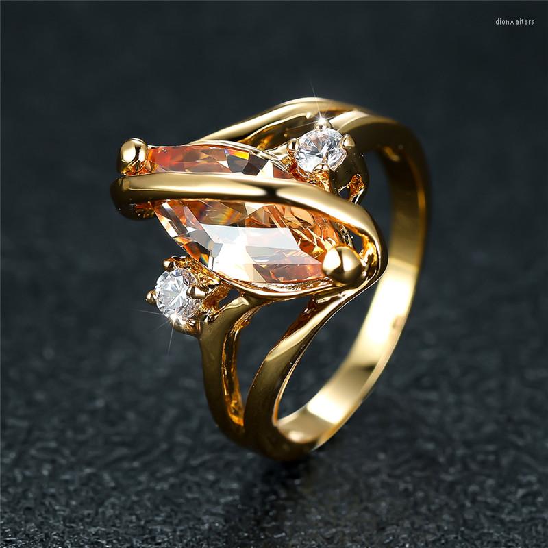 

Wedding Rings Luxury Female Crystal Leaf Hollow Ring Charm Gold Color Engagement Dainty Champagne Zircon Stone For Women