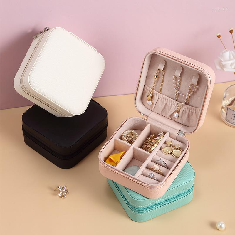 

Jewelry Pouches Protable Travel Leather Box Organizer Small Earrings Ring Necklace Casket For Jewellery Storage Case Women Girls Gifts