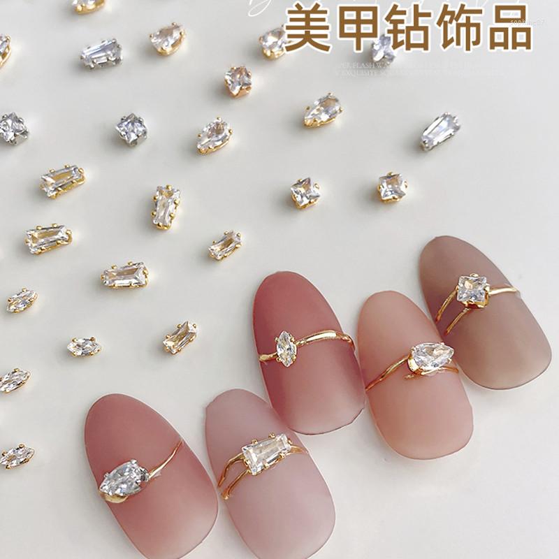 

Nail Art Decorations 50pcs Shiny Zircon Diamonds Charm Sparkling Flatback Gems Jewelry Horse Eyes Water Drop Shaped Rhinestones Nails