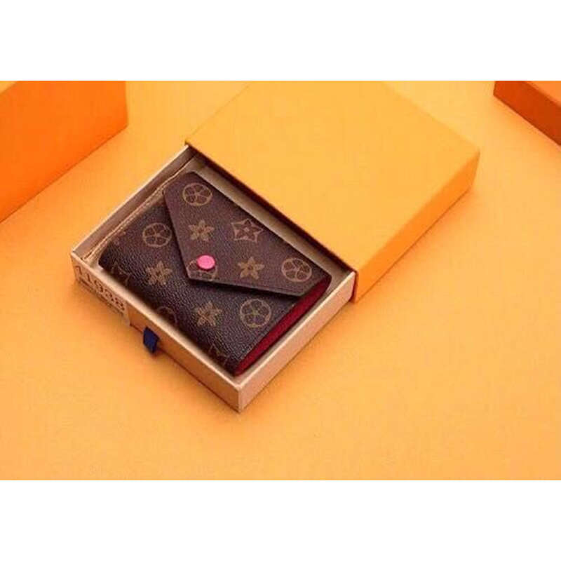 

Top Purses Luxurys Designers Wallets Purse Bag Fashion Short Victorine Wallet Embossed Monograms Empreinte Classic Pallas Card Holder