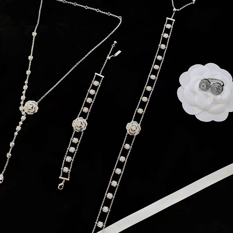 

New designer Classic Jewelry Sets Rhinestone Camellia Necklace Bracelet Ring for women fashion party jewelry gift, Silver