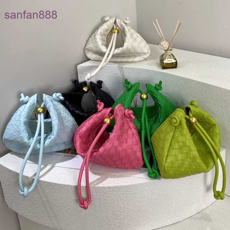 Bottegas Sac Venetas Jodie Cowhide Sac Women 2023 Nouvelle tendance de mode en cuir cloudi tiss←
