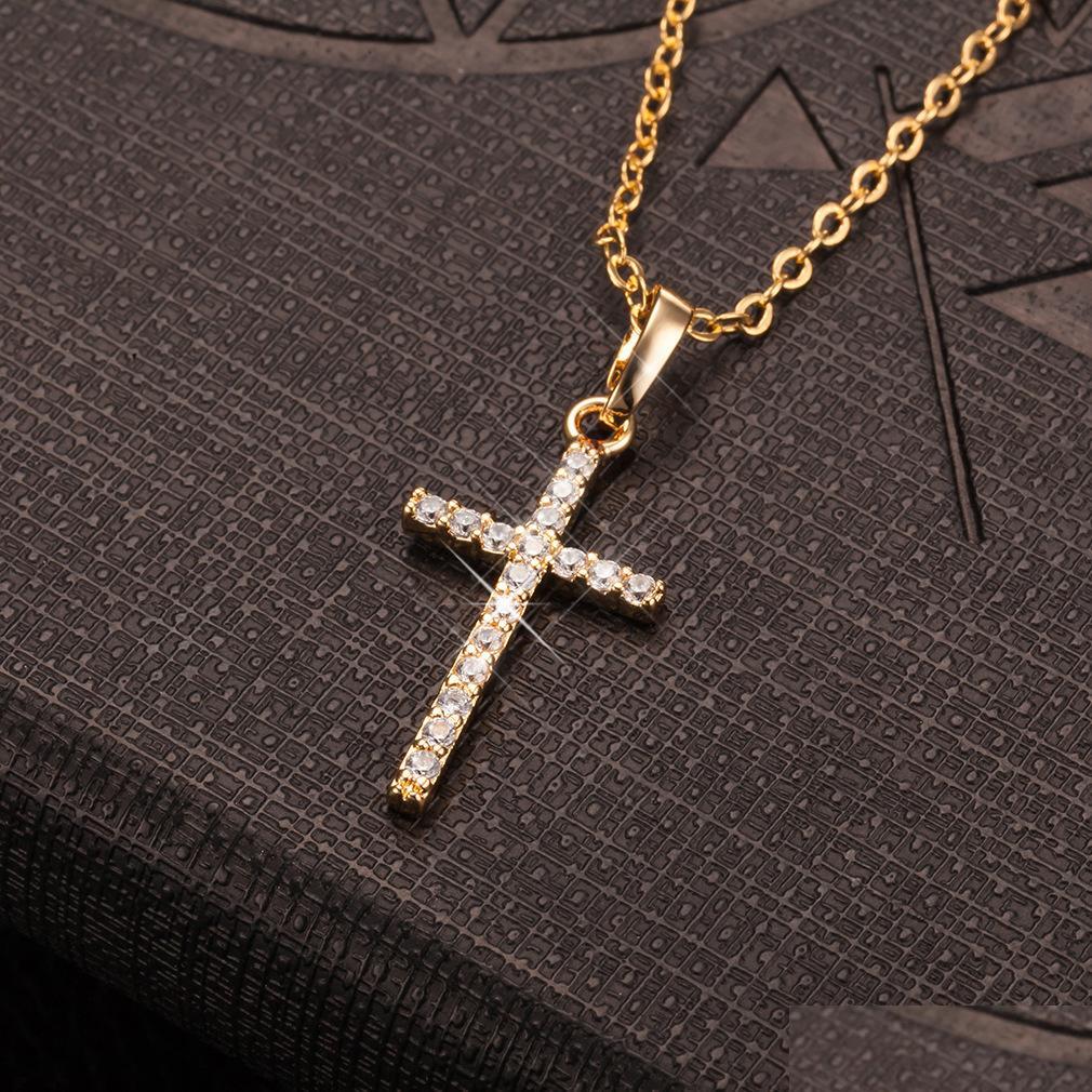 

Pendant Necklaces Fashion Female Cross Pendants Gold Black Color Crystal Jesus Pendant Necklace Jewelry For Men/Women Wholes Vipjewel Dh6Nw