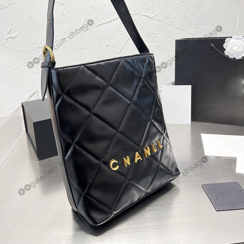 

Womens Designer Vintage Commuter Shopping Tote Bag Real Leather and Denim Quilted Classic Handbags Portable Handbag Gold Hardware Sacoche Shoulder Bags 29x23cm, Black real leather