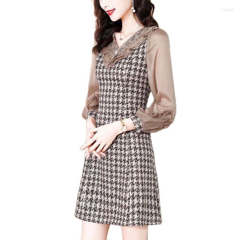 

Casual Dresses 2022 Spring Dress Women Light Luxury Women' High-End Ladies V-Neck Western Style With Long-Sleeved Temperament Bottoming, Photo color