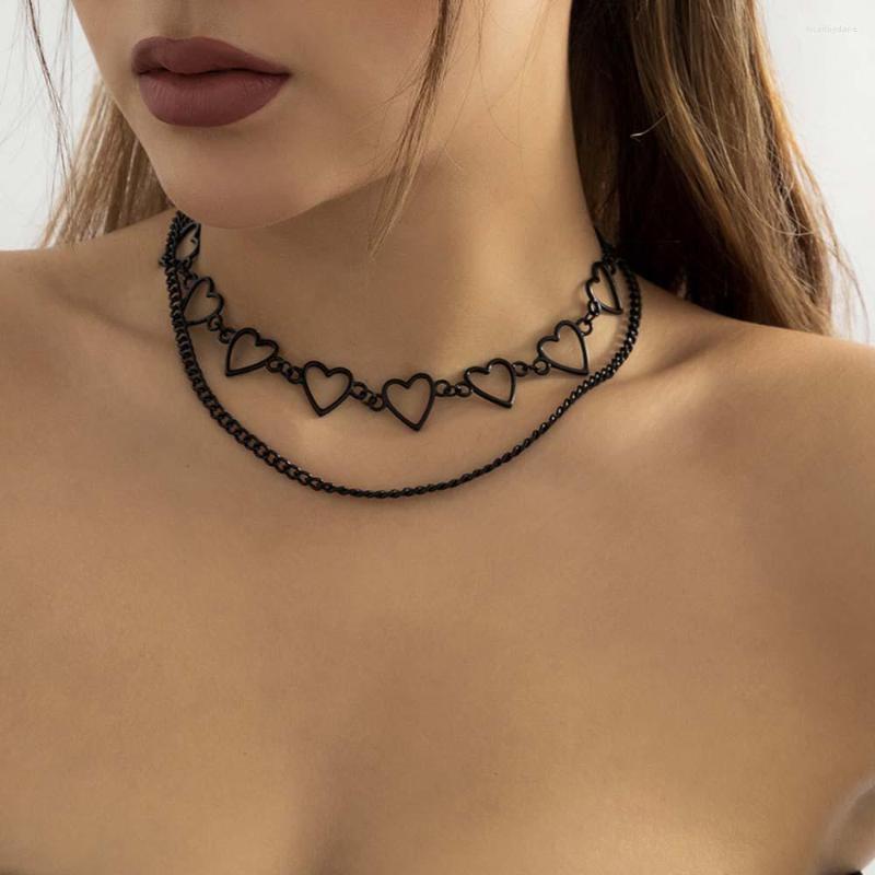 

Choker 2022 Trend Cool Punk Heart Shaped Metal Painted Pendant Girl Black Necklace For Women Fashion Jewelry Clavicle Chain Gift