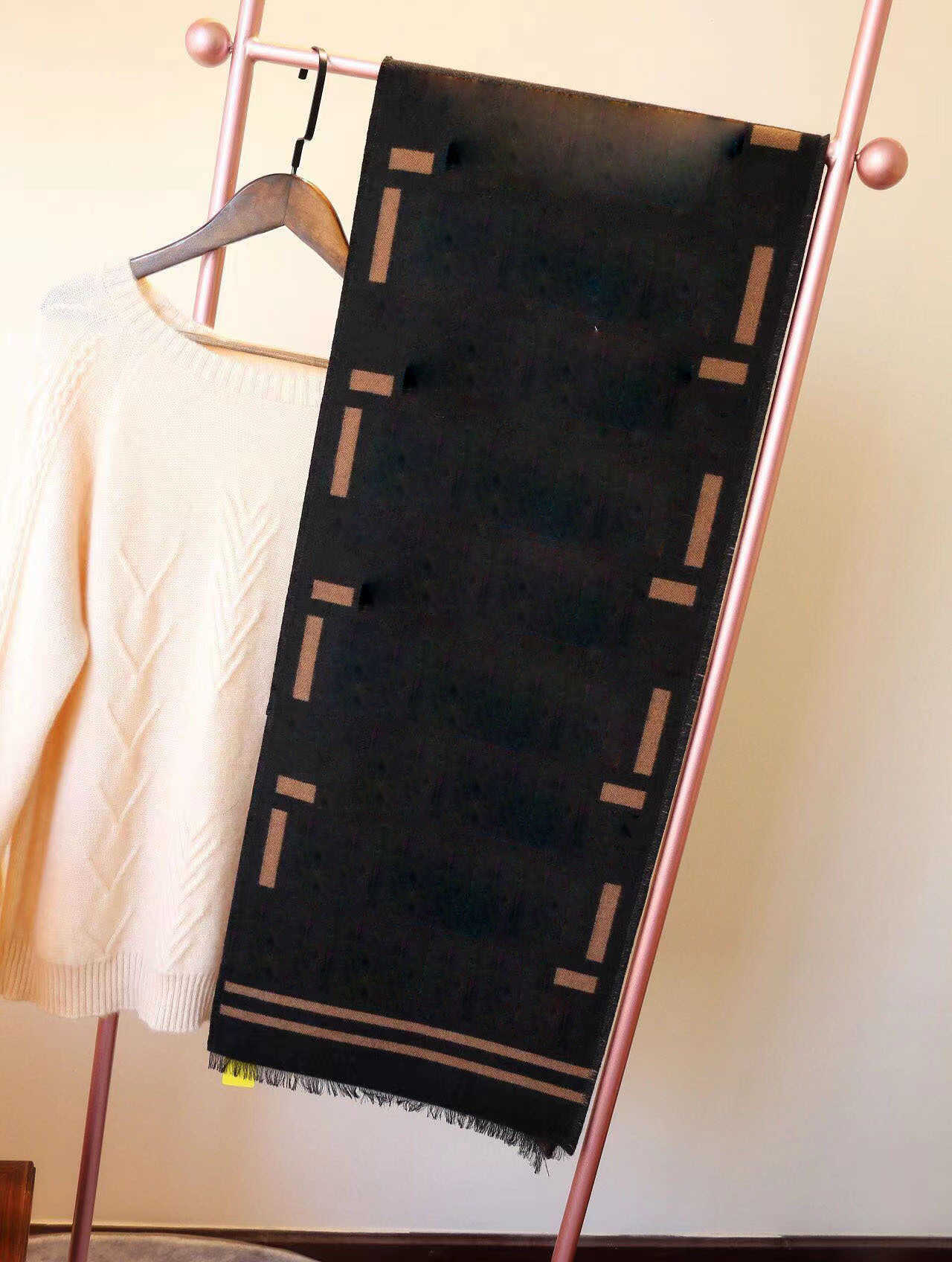 

2022 Soft Scarfs Letter Scarves 175x35cm Winter Designer Scarfs Men Women Luxury Mens Cashmere Wool Silk Scarvs Designers Head Scarf Womens