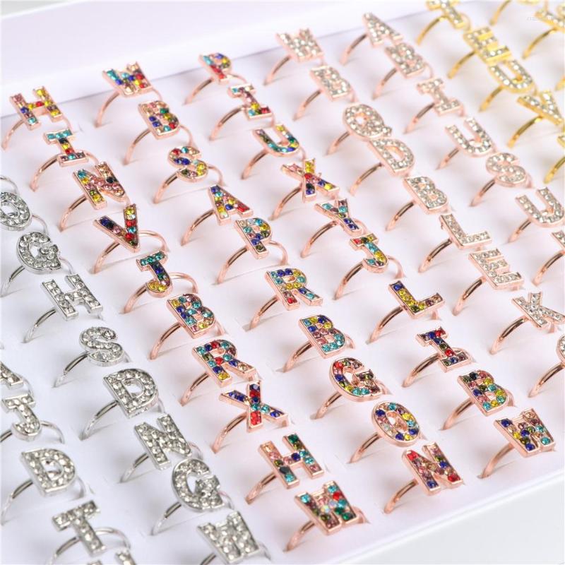 

Cluster Rings Wholesale 20/30/50/100Pcs Fashion Rhinestone Letter For Women Men Mix Color Adjustable Opening Jewelry Party Gifts