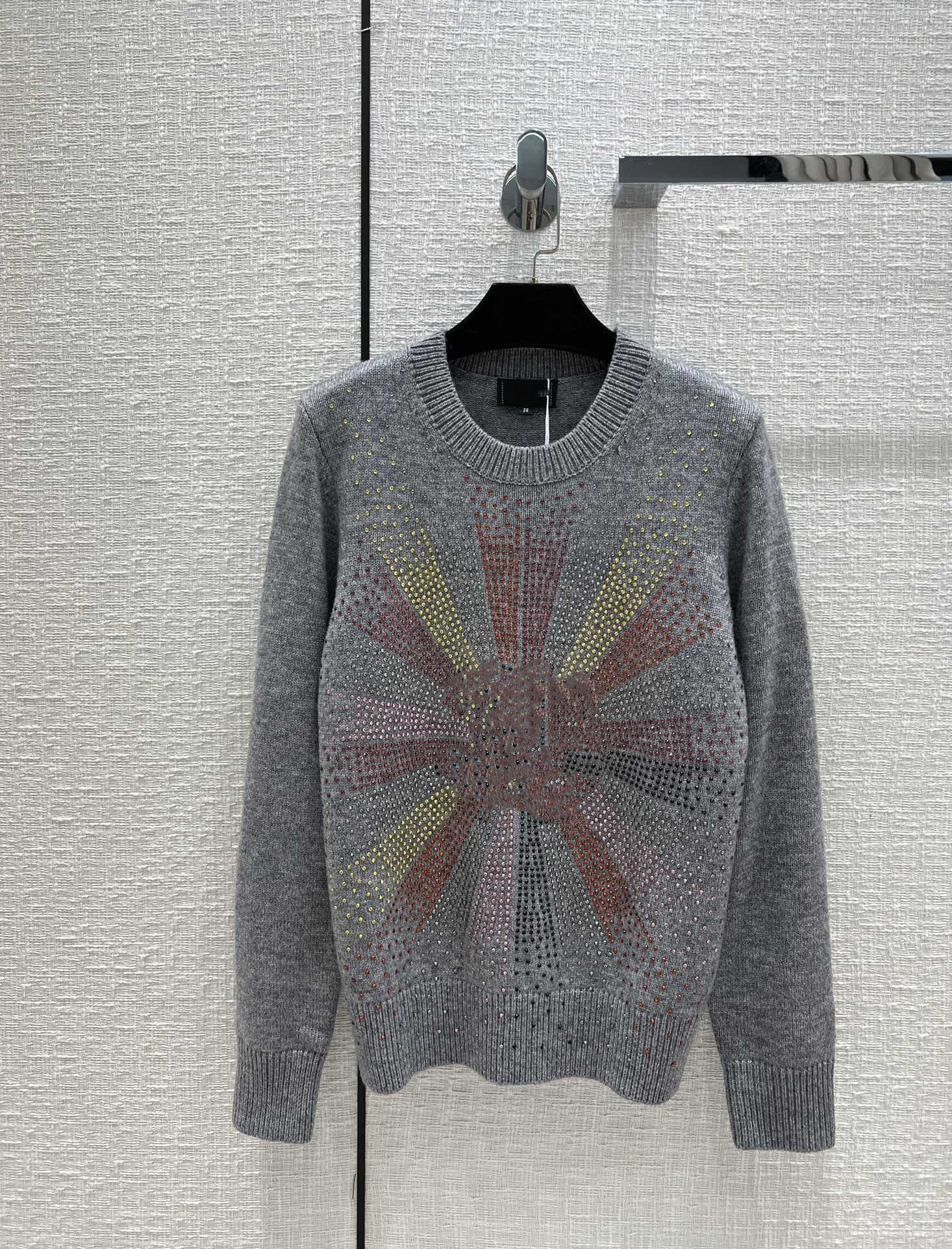 

Milan Runway Sweater 2022 New Autumn Winter O Neck Long Sleeve Beads Women' Sweaters High End Jacquard Pullover Designer Sweater 1005-19, Gray