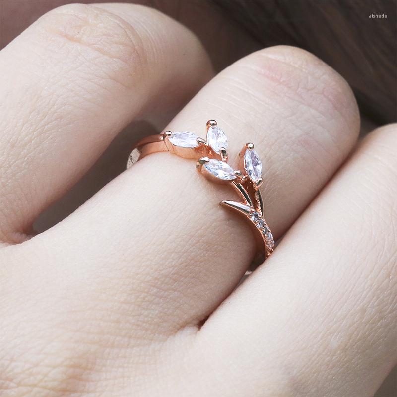

Wedding Rings Elegant Rose Gold Leaf For Women Simple Fashion Design Female Finger Ring Creative Ladies Party Jewelry Girl Gifts