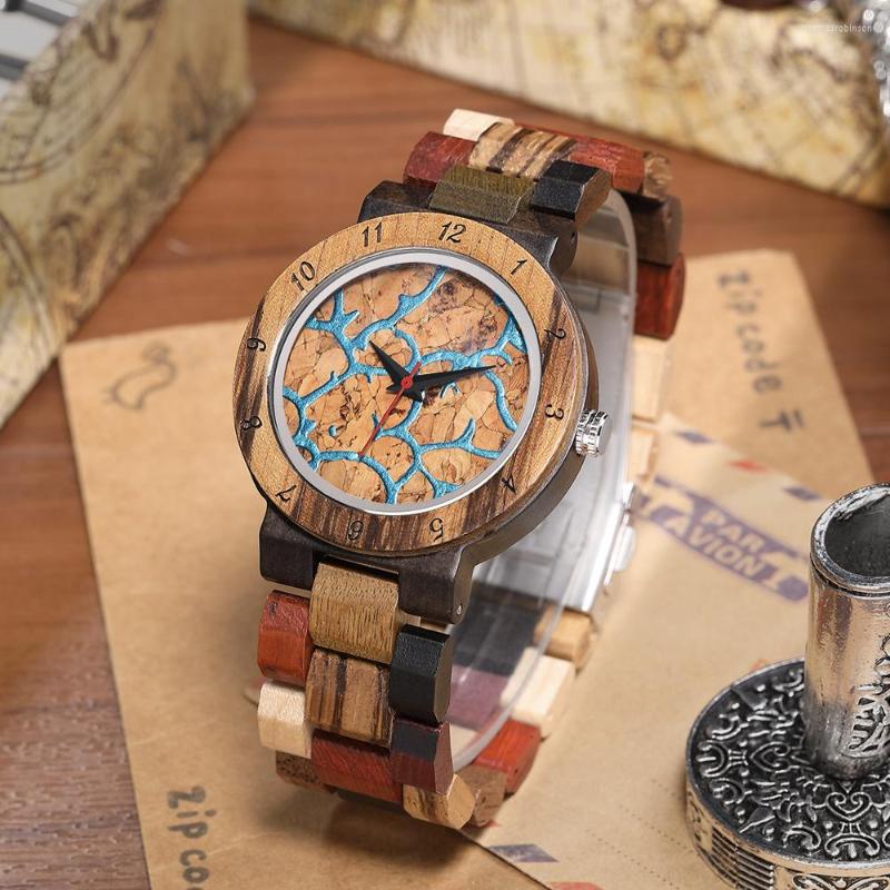 

Wristwatches Unique Wooden Quartz Movement Men's Watch Stylish Dial Design Multicolor Pure Strap All-Match Business Gift Wristwatch