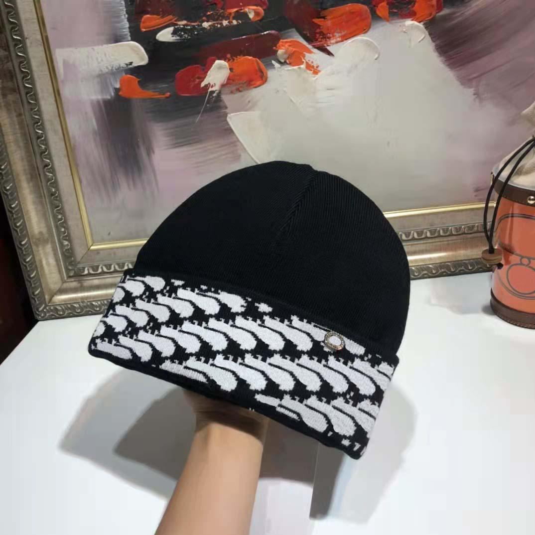 

Luxurys designers beanie casual hat luxury designer bonnet suitable for men and women Autumn winter hat warmth trend, Black 2