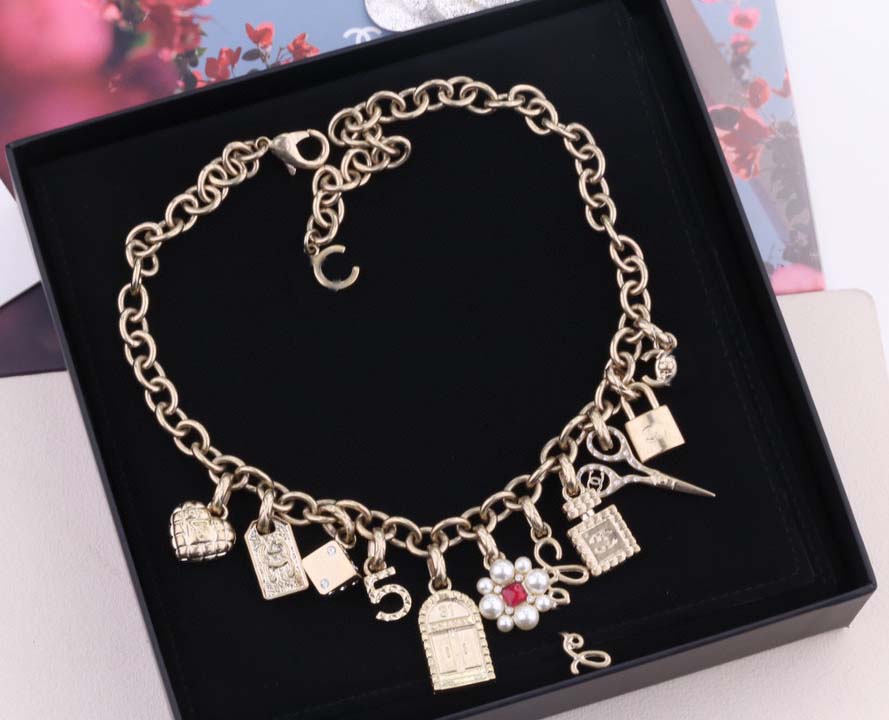 

2022 Luxury quality 45cm Charm pendant necklace with flower drop heart padlock in 18k light gold plated have box PS7285A