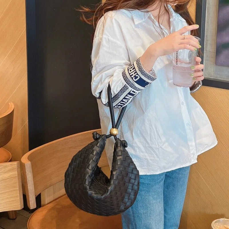 

Bottegas Bag MINI Jodie Venetas 2022 New Turn Woven Small Gold Balls Versatile Underarm Leather Hand Dumpling Cloud, Creamy-white