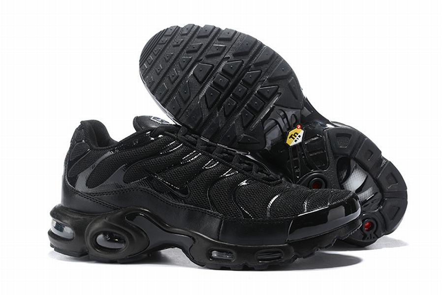

Men Black Running Shoes Triple Black Air Max Plus TN Trainer