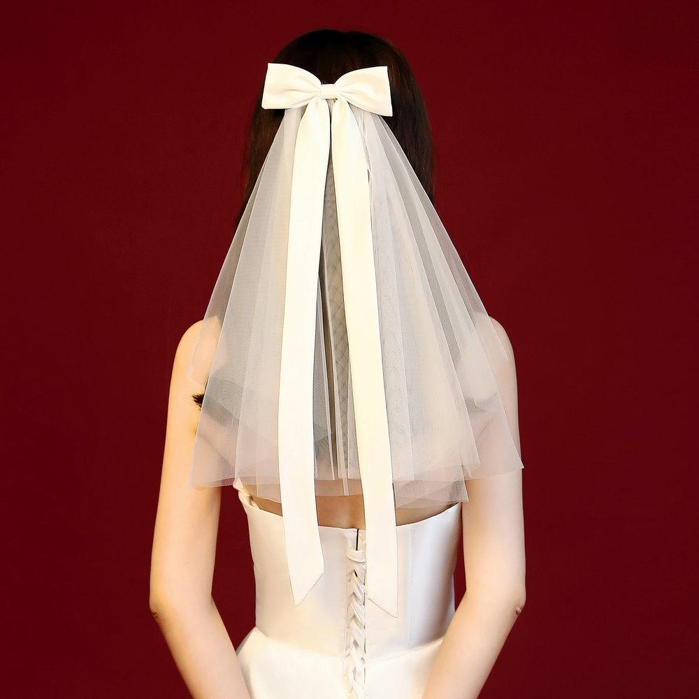 

2022 Short Wedding Veil 2 Layers Tulle with Bow Comb Ivory Bridal veil