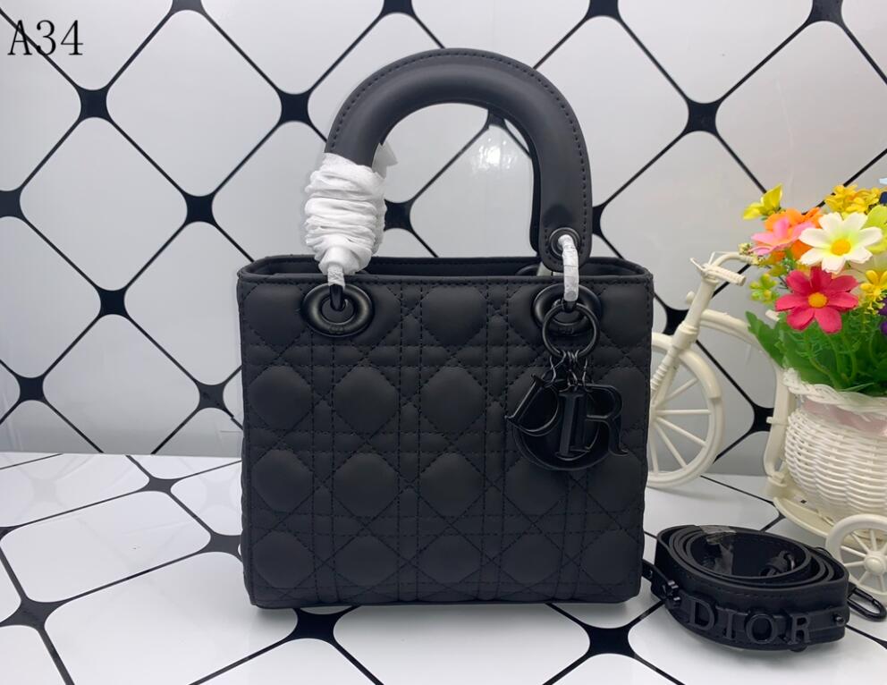 Sac en cuir Dior 2022 nouveau sac princesse Mini sac à bandoulière portable tempérament mode givré de haute qualité