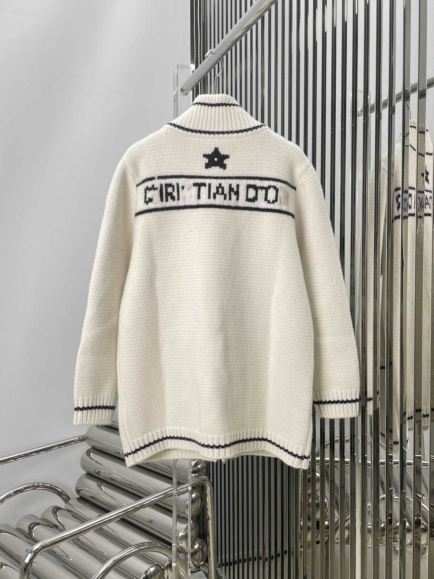 

Women's Sweaters 2022 European fashion designer designed knitted long coat., Ivory