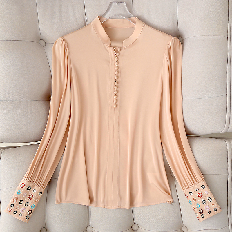 

2022 Autumn Round Neck 22M Natural Silk Embroidery Blouse Shirt Nude Pink Solid Color Long Sleeve Panelled Single-Breasted Top Shirts D22TO05