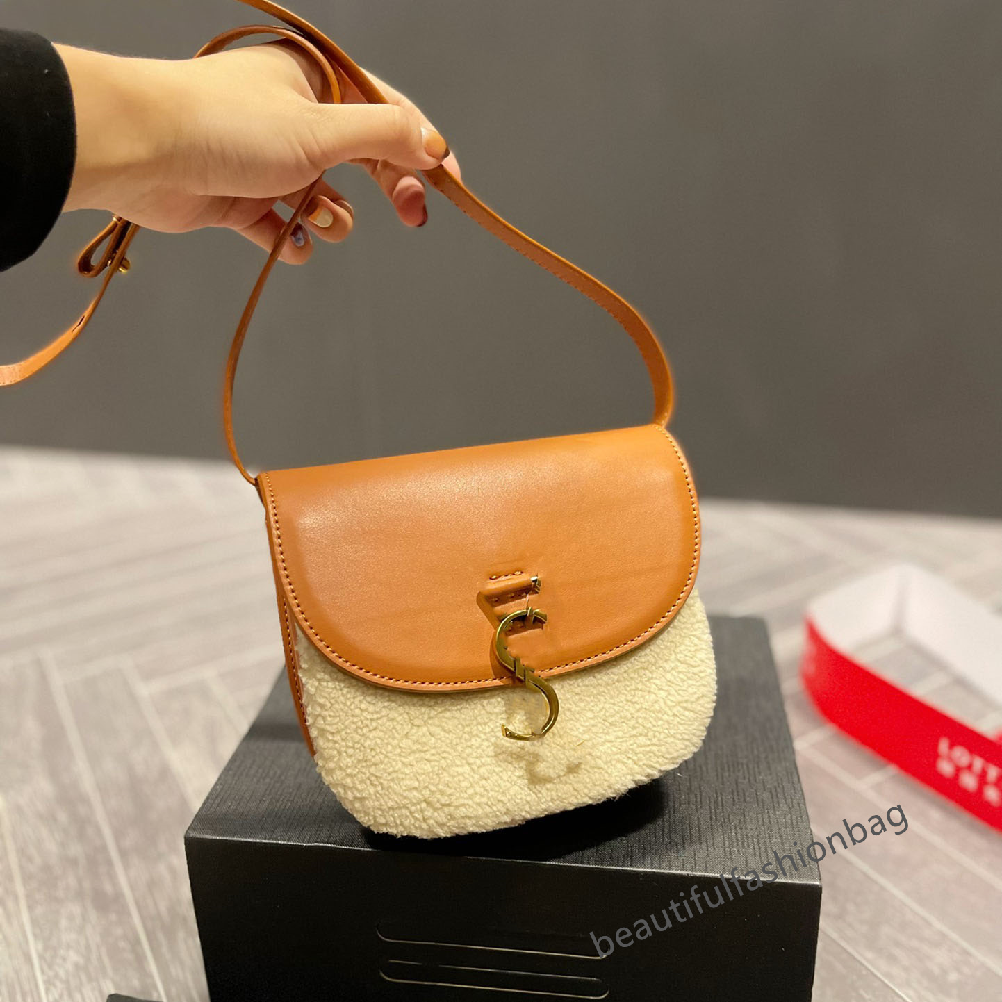 

Evening Bags Women Shoulder Bag Luxurys Bags Brand Sheepskin Winter Lambs Wool Crossbody Handbags Lady Fur Plush Clutch Handbag