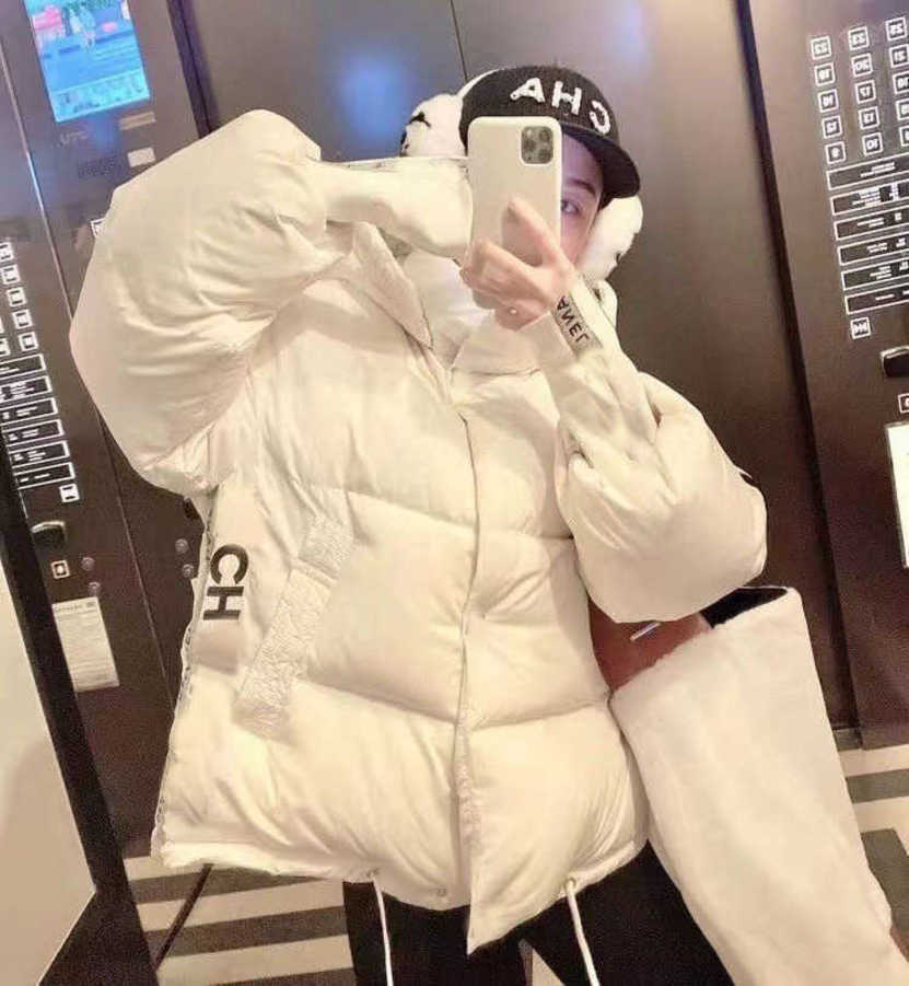 

22SSS Designer Channels Down Jacket Autumn And Winter Women Puffer Zip Up Coat Embroidery Lapel Hooded Zipper Casual Short Parka White