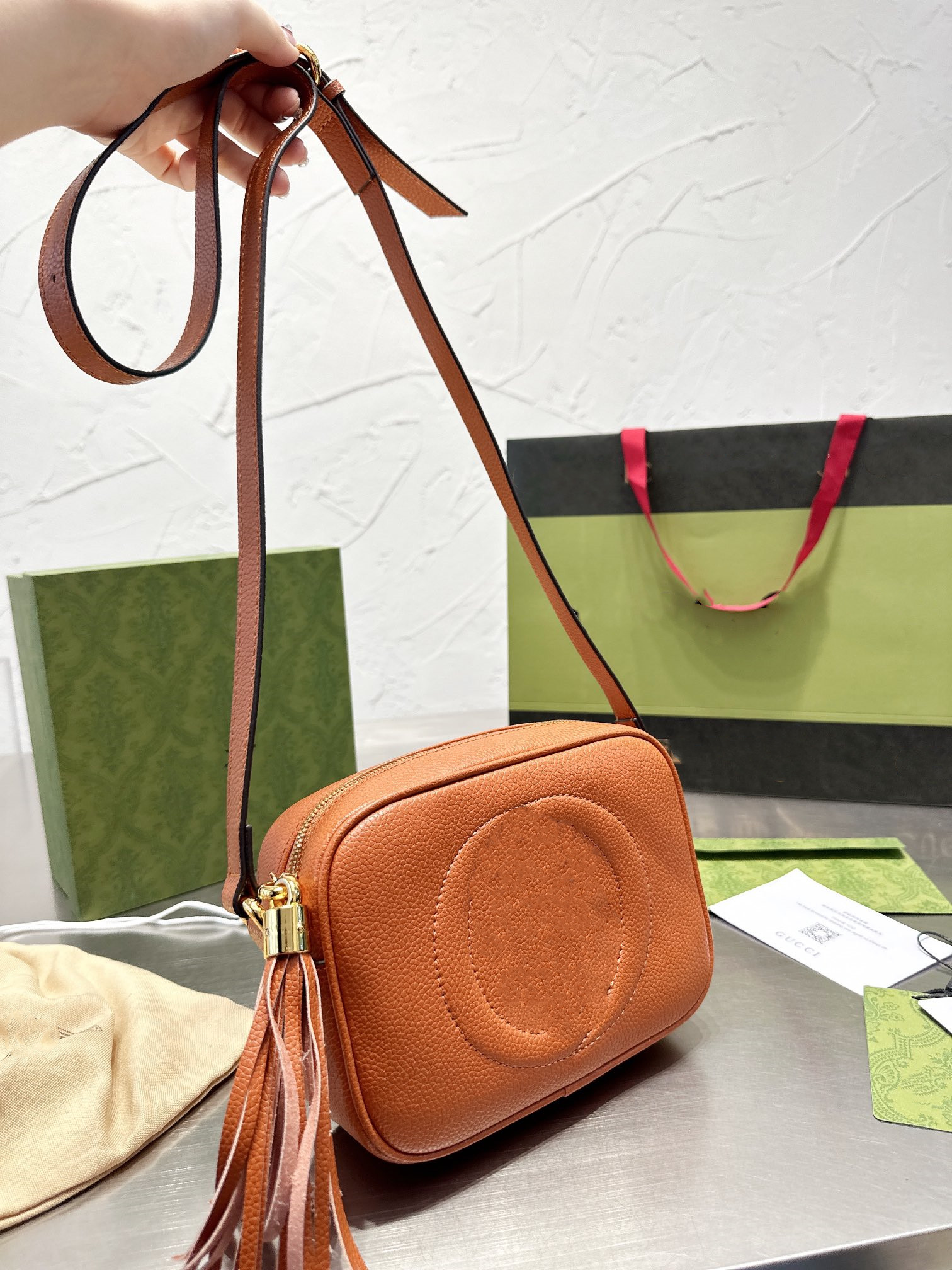 

Woman Bags Camera shoulder bag Luxury Designer Purses Pu Leather Tassels Fashion Shopping Satchels Crossbody Messenger Bag Bottegas Hobo, Red size 20x15cm