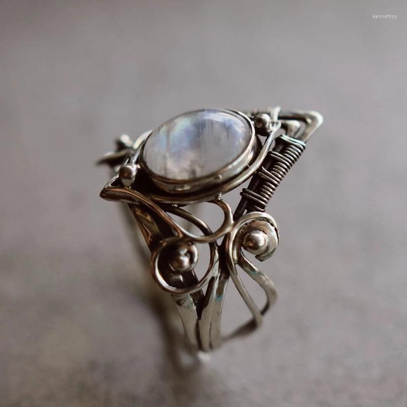 

Cluster Rings Vintage Antique Moonstone Big Healing Crystal For Women Tibetan Ring Exquisite Jewelry Ladies Gifts