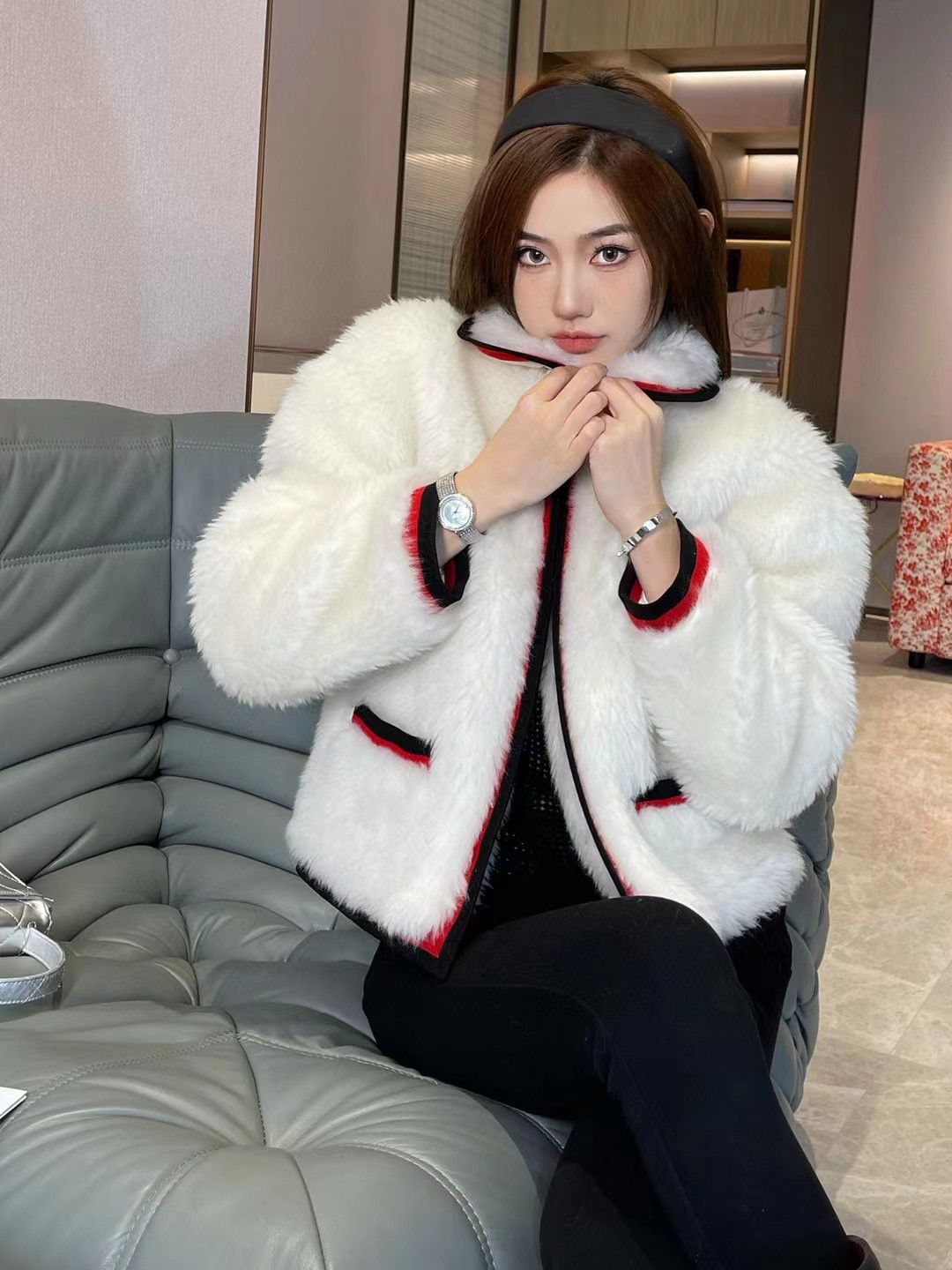 

Women's Fur & Faux Fur Imitation Mink white keep warm fashionista OOTD Women Winter Hooded Jacket Loose Street Fashion Solid Warm Outwear Luxury Coat C1001