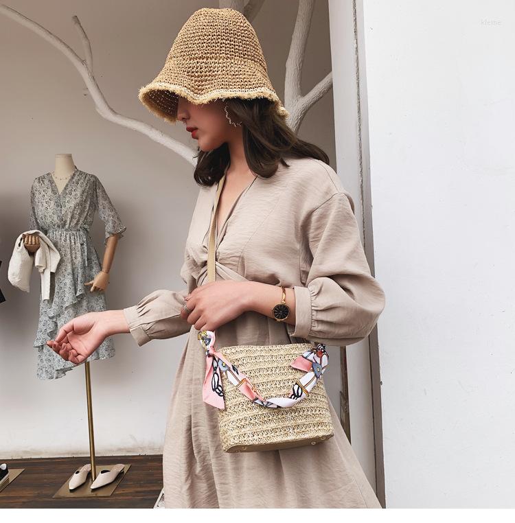 

Evening Bags Fashion Casual Women Shoulder Drawstring Handbags Beach Bag Lady Messenger Straw Females Crossbody Feminina, Beige