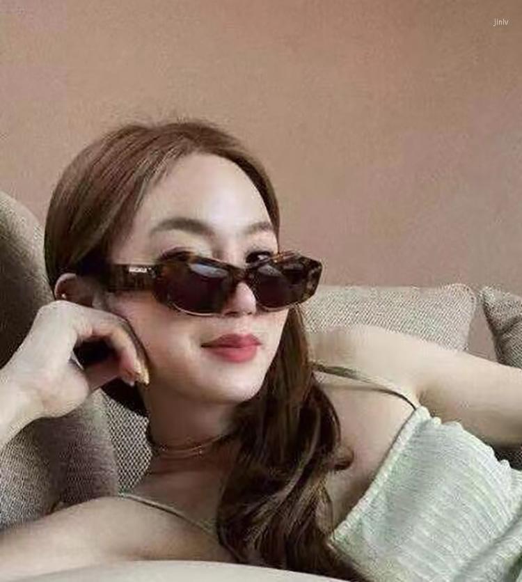 

Sunglasses Love Heart Shaped Effects Glasses Watch The Lights Change To Shape At Night Diffraction Women Fashion SunglassesSunglasses