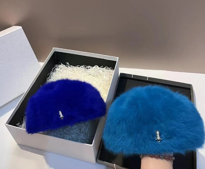 

Luxury Designer Cap Warm Knitted Wool Hat Winter Hair Soft Waxy Ear Protection Fashionable Women's, As pic