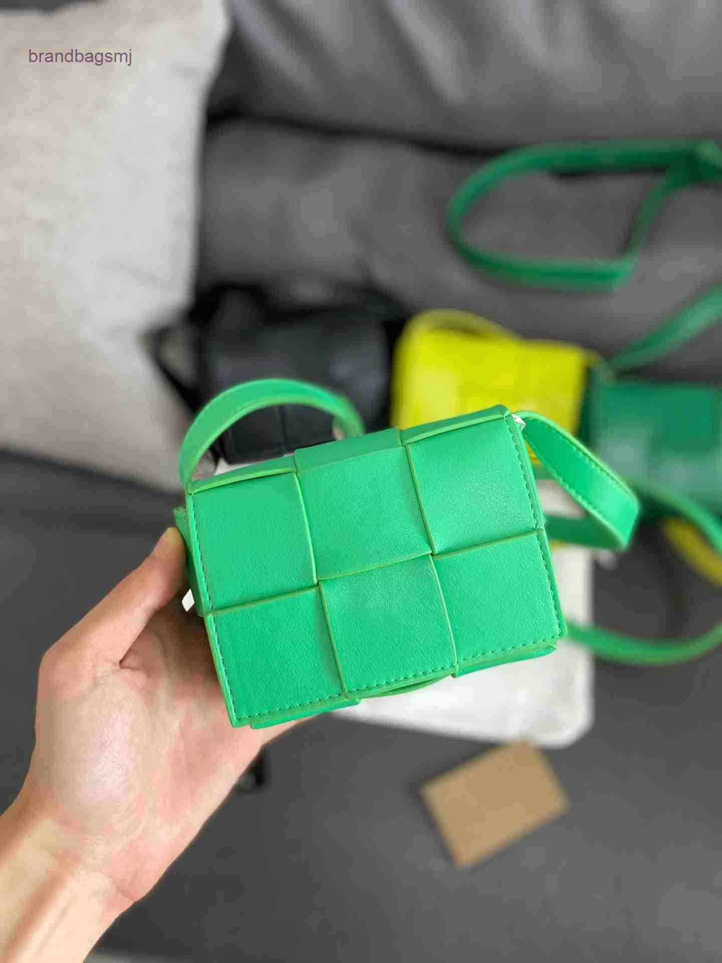 

Bottegas Bag Cassette Venetas 2022 new women's Mini square bag pillow woven leather chest One Shoulder Messenger trend, Vkkbag9527