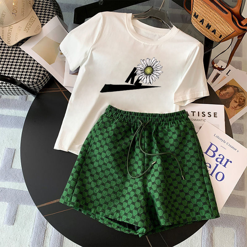 

Womens Two Piece Pants T-Shirt Ladies Sport Wear 2 Piece Suit Set Cotton Short Sleeve Top And Shorts Outdoor Casual Teenage Girls O-neck T-ShirtWome, White