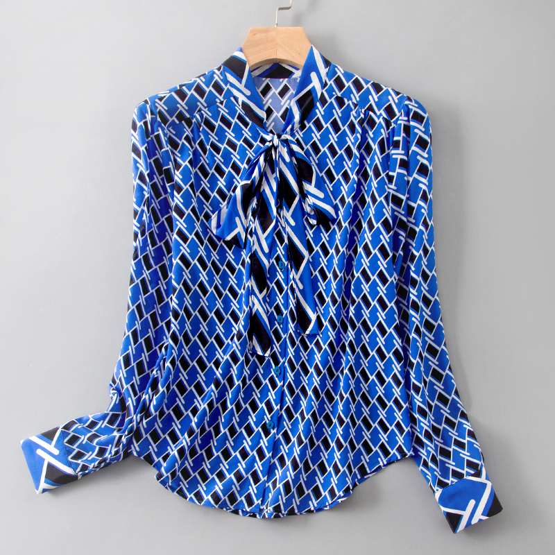 

2022 Autumn Round Neck Natural Silk Ribbon Tie Bow Blouse Loose Shirt Blue Plaid Long Sleeve Single-Breasted Top Shirts D22TO05