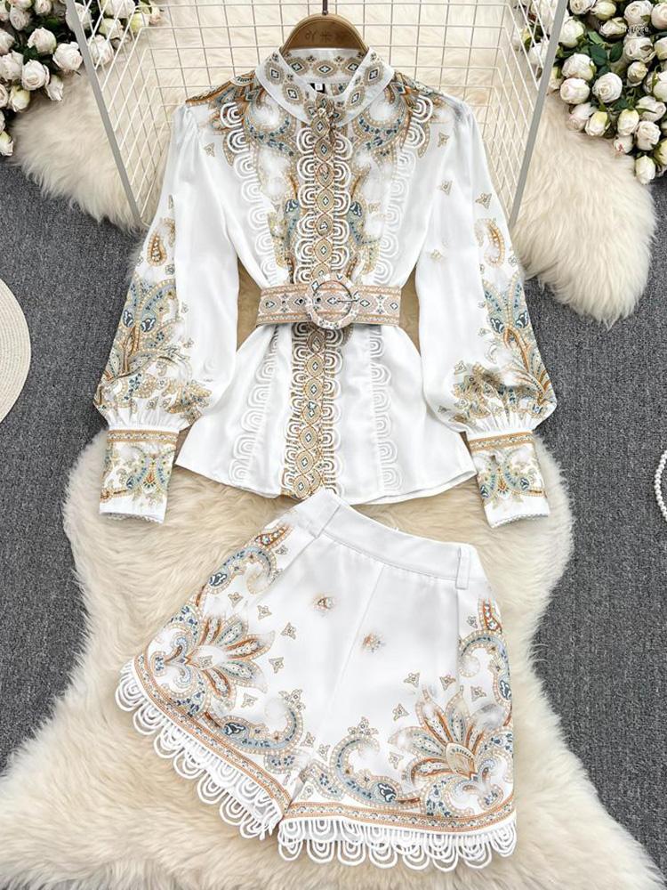 

Women' Tracksuits 2022 Fashion Runway Shorts Set Women' Stand Collar Lantern Sleeve Vintage Print Blouse And Belt Pocket 2 Pieces Suit, Black